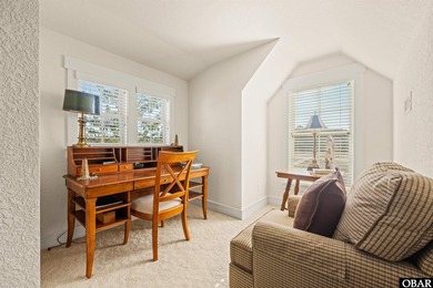 $10K TOWARDS CLOSING COST! Welcome to 805 Waterfront Drive, a - photo 31
