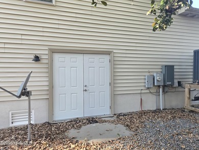 Upgraded Premium 1 Yr Home Warranty Included! You'll love coming - photo 33