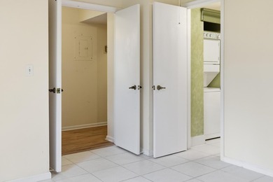 This spacious and bright first floor unit is a fantastic value - photo 5