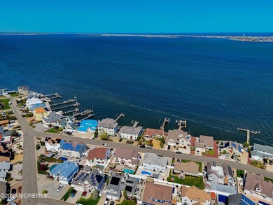 Completely renovated from top to bottom and perfectly positioned - photo 2