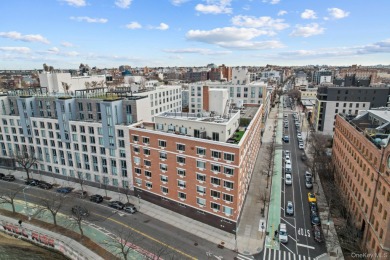 Lake Condo For Sale in Astoria, New York