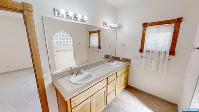 Charming Southwestern-style 3BD/2BA home off N Swan, surrounded - photo 12