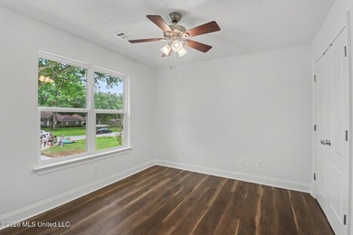 NEW REDUCED PRICE! Nestled in a quiet Cul de sac, this - photo 17