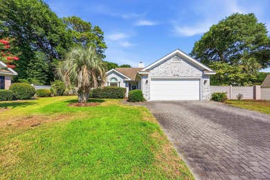 Come and see this beautiful beach oasis today. A beautiful brick - photo 1
