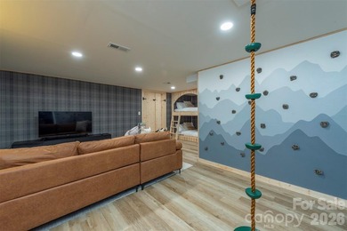 3 Full Bedrooms plus Bunk Room! Offered FULLY FURNISHED, this - photo 7