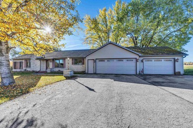 Lake Home For Sale in Shawano, Wisconsin