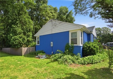 Charming cottage located in the desirable Plum Point Shores - photo 5