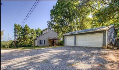 Fort Loudoun Lake Home For Sale in Louisville Tennessee