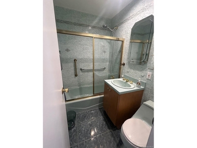 LEGAL EXPANDED RANCH WITH AN ASSESSORY APARTMENT WITH PRIVATE - photo 10