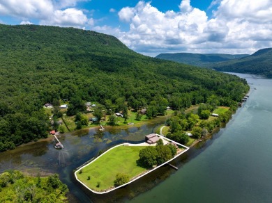 Lake Home For Sale in Whitwell, Tennessee