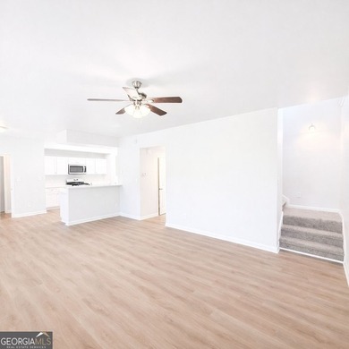 Welcome to 601 Mountain Harbor in Stone Mountain, where space - photo 11