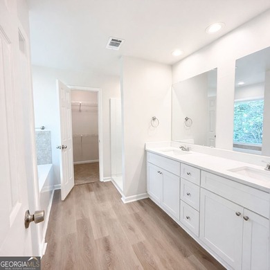 Welcome to 601 Mountain Harbor in Stone Mountain, where space - photo 17