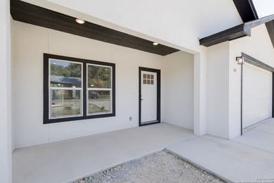 Lake Home Sale Pending in Lakehills, Texas