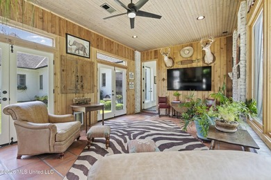 Straight out of a magazine! This beautiful executive estate in - photo 23