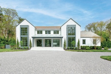 Ready for immediate occupancy and fully furnished. Stunning new - photo 3