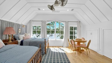 From morning tee times to sunset lake views, life is better here - photo 29