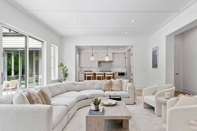 Ready for immediate occupancy and fully furnished. Stunning new - photo 9