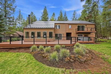 Experience elevated living in Black Butte Ranch with this - photo 2