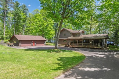 Set on sought-after Squirrel Lake, this inviting year-round 3 BD - photo 1