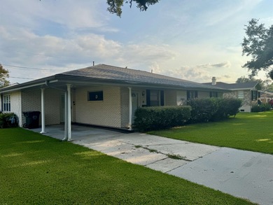 816 Funderburk Ave, located in Broadmoor Subdivision, sits on a