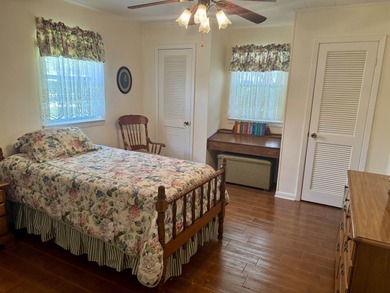 816 Funderburk Ave, located in Broadmoor Subdivision, sits on a