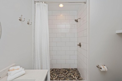 THE PERFECT BEACH CONDO, PRICE IMPROVEMENT! Located in the heart - photo 22