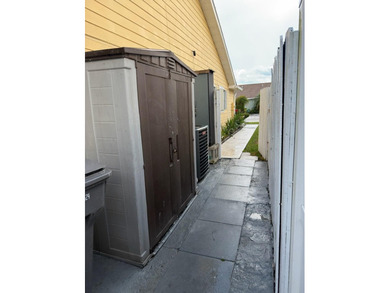 Location, Location....Seller is giving 3% towards buyers closing - photo 24