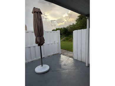 Location, Location....Seller is giving 3% towards buyers closing - photo 27