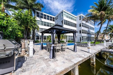 Waterfront 2BR residence in a boutique Las Olas Isles building - photo 2