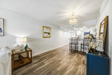 Waterfront 2BR residence in a boutique Las Olas Isles building - photo 8