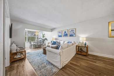 Waterfront 2BR residence in a boutique Las Olas Isles building - photo 10
