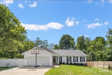 (private lake, pond, creek) Home Active Under Contract in Asheville North Carolina