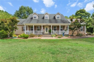 Lake Home For Sale in Hartwell, Georgia