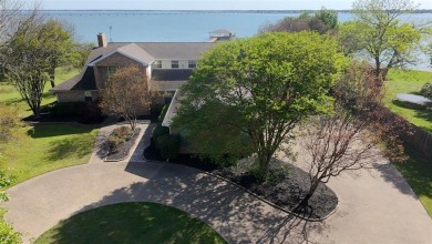 Lake Home For Sale in Kerens, Texas