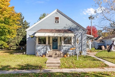 Lake Winnebago Home For Sale in Oshkosh Wisconsin