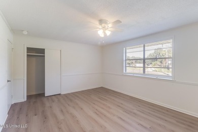 Super Clean, Move-In Ready Brick Home in Award-Winning Long - photo 16