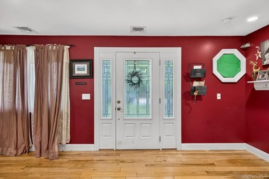 The home provides generous room sizes, abundant natural light - photo 6