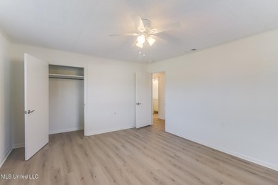 Super Clean, Move-In Ready Brick Home in Award-Winning Long - photo 18