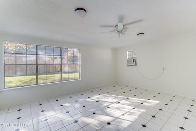 Super Clean, Move-In Ready Brick Home in Award-Winning Long - photo 24