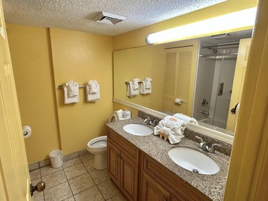 Direct Oceanfront One bedroom and One bathroom condo located at - photo 5