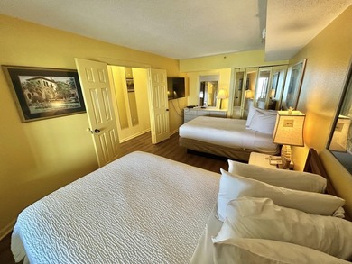 Direct Oceanfront One bedroom and One bathroom condo located at - photo 9