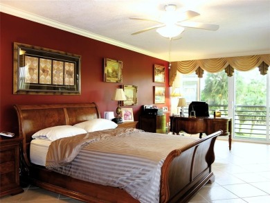 (private lake, pond, creek) Condo For Sale in Pompano Beach Florida