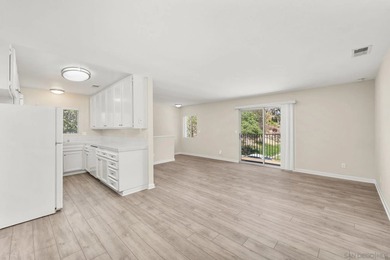 Move right into this light-filled, beautifully updated home - photo 7