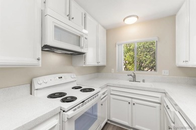 Move right into this light-filled, beautifully updated home - photo 8