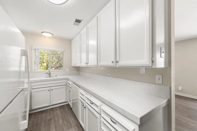 Move right into this light-filled, beautifully updated home - photo 9