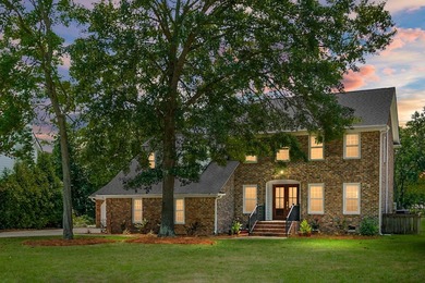 Welcome to timeless elegance in the heart of Snee Farm, one of - photo 1