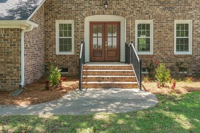 Welcome to timeless elegance in the heart of Snee Farm, one of - photo 6