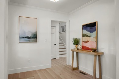 Welcome to timeless elegance in the heart of Snee Farm, one of - photo 8