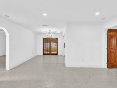This 3-bedroom, 2-bathroom house is located in a quiet corner of - photo 4
