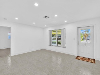 This 3-bedroom, 2-bathroom house is located in a quiet corner of - photo 7